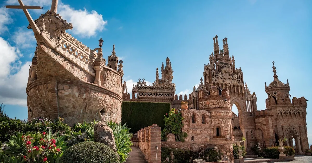 Málaga: Tagesausflug nach Marbella, Mijas, Puerto Banús & Castillo de Colomares